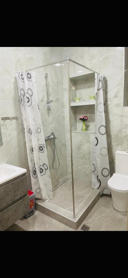 Spacious 2 Bedrooms In The Center Of Jereván Kültér fotó